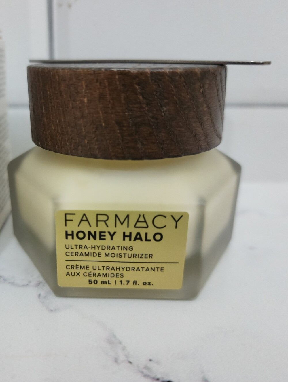 Farmacy Honey Halo Ultra-Hydrating Ceramide Moisturizer - Picture 3 of 6